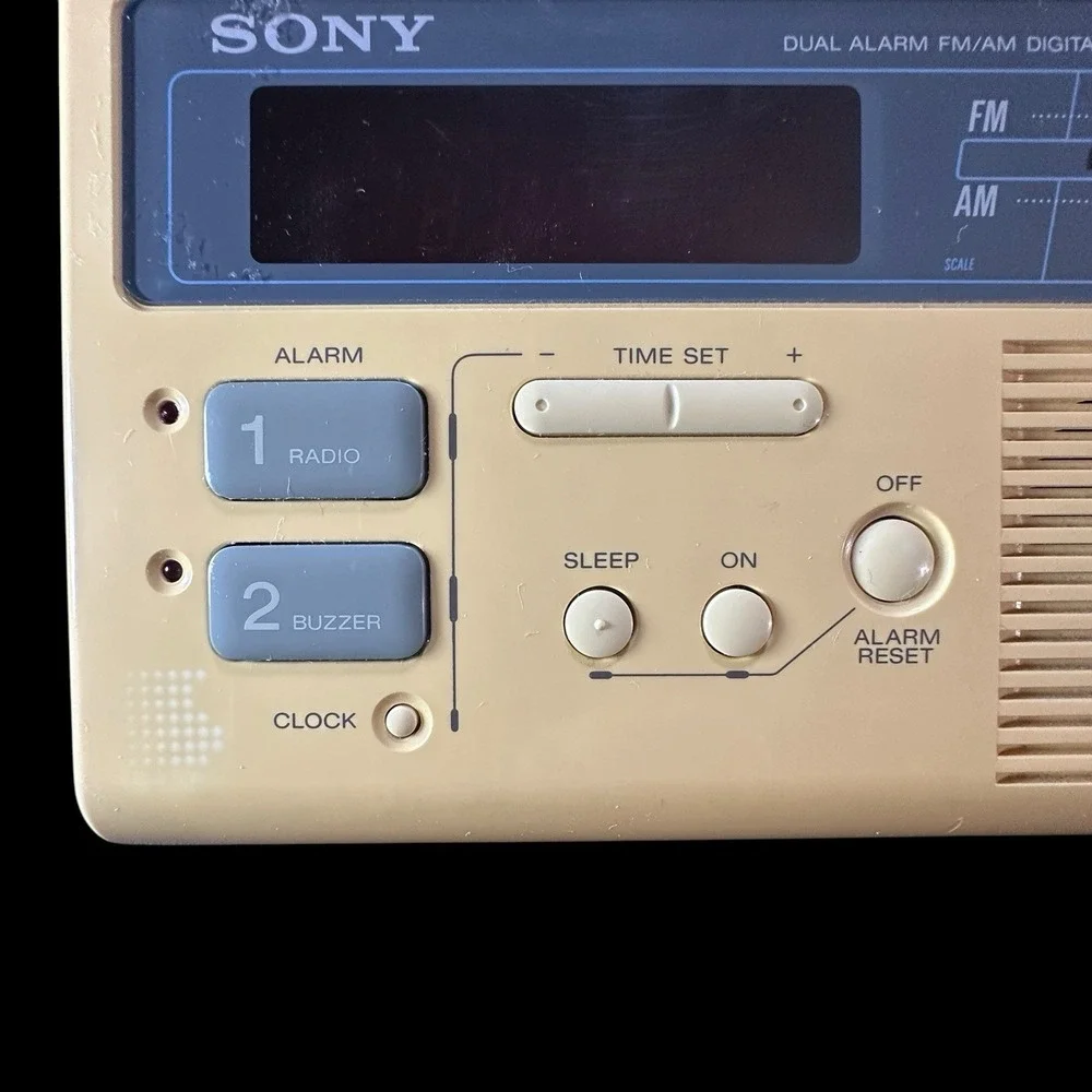 Sony Dream Machine Dual Alarm Digital Clock Radio‎ ICF-C221W Vtg Beige Tested